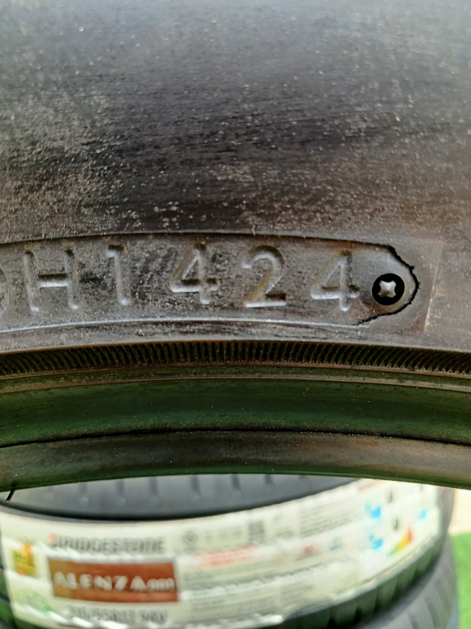 ยางใหม่ Bridgestone Alenza 001 215/55R17 ยางใหม่ปี2024