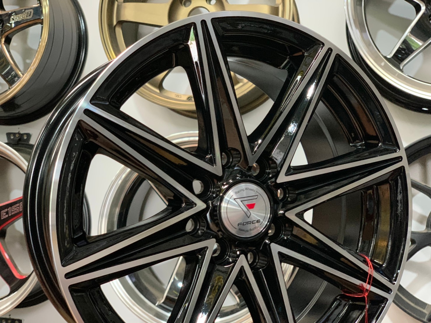 ล้อแม็กใหม่ ล้อแท้ Force Model VIVID8_ARACH ขอบ15 กว้าง6.5 ขนาด4รู100และ4รู114.3 ออฟ40 ล้อลายVIP สวยหรู