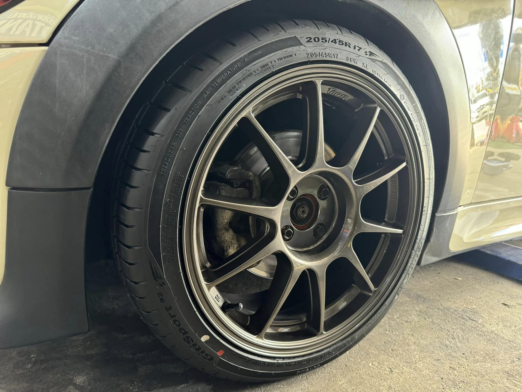 Mini_Cooper ติดตั้งเปลี่ยนยาง มั่นใจคุณภาพ🛞 #Giti_SportS2 205/45R17 🛞