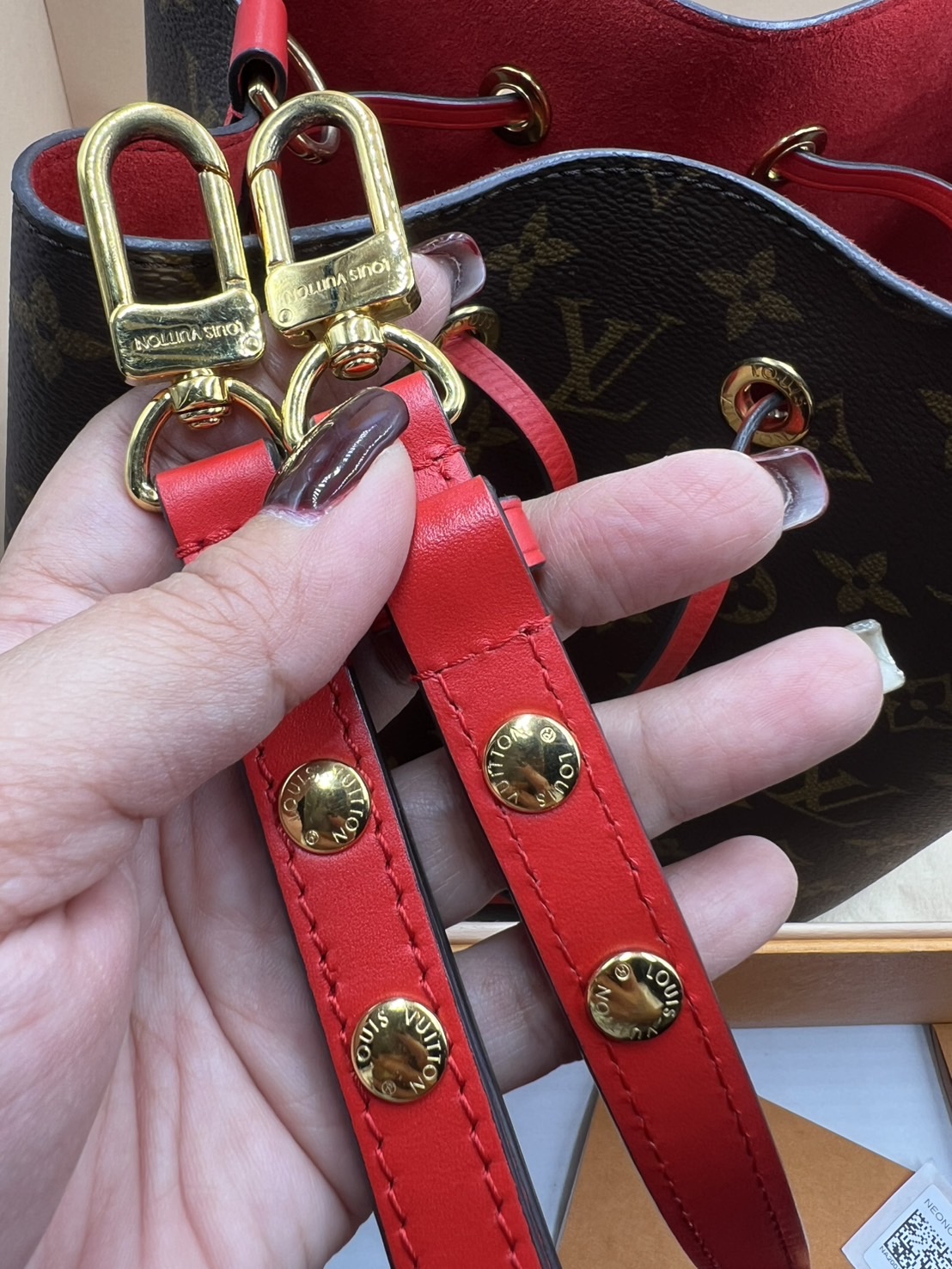 LV neo noe มือสอง สีแดง
