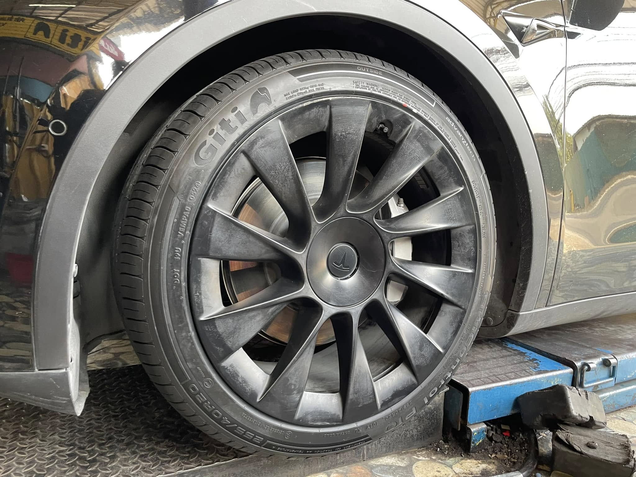 #TESLA_MODEL Y🛠 #GITI_CONTROL P10 #ฟองน้ำ #255/40R20