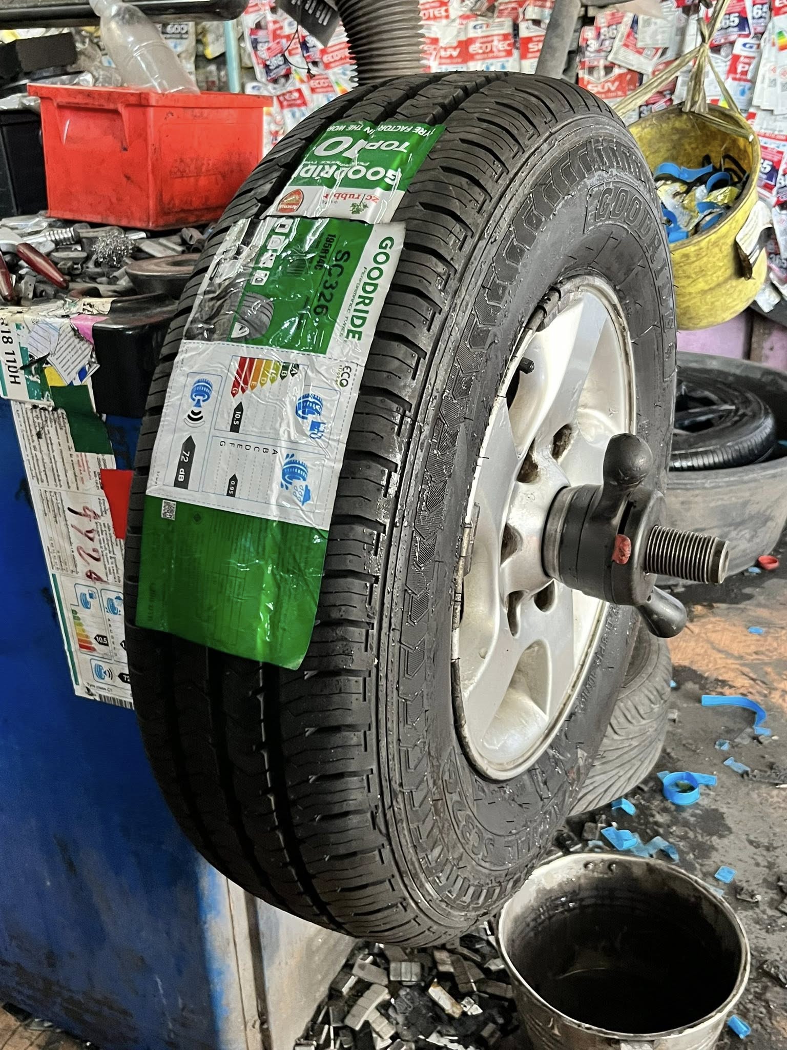 MAZDA_B2500🚘เปลี่ยนยาง 🛞🐘#GOODRIDE_SC326_195R14