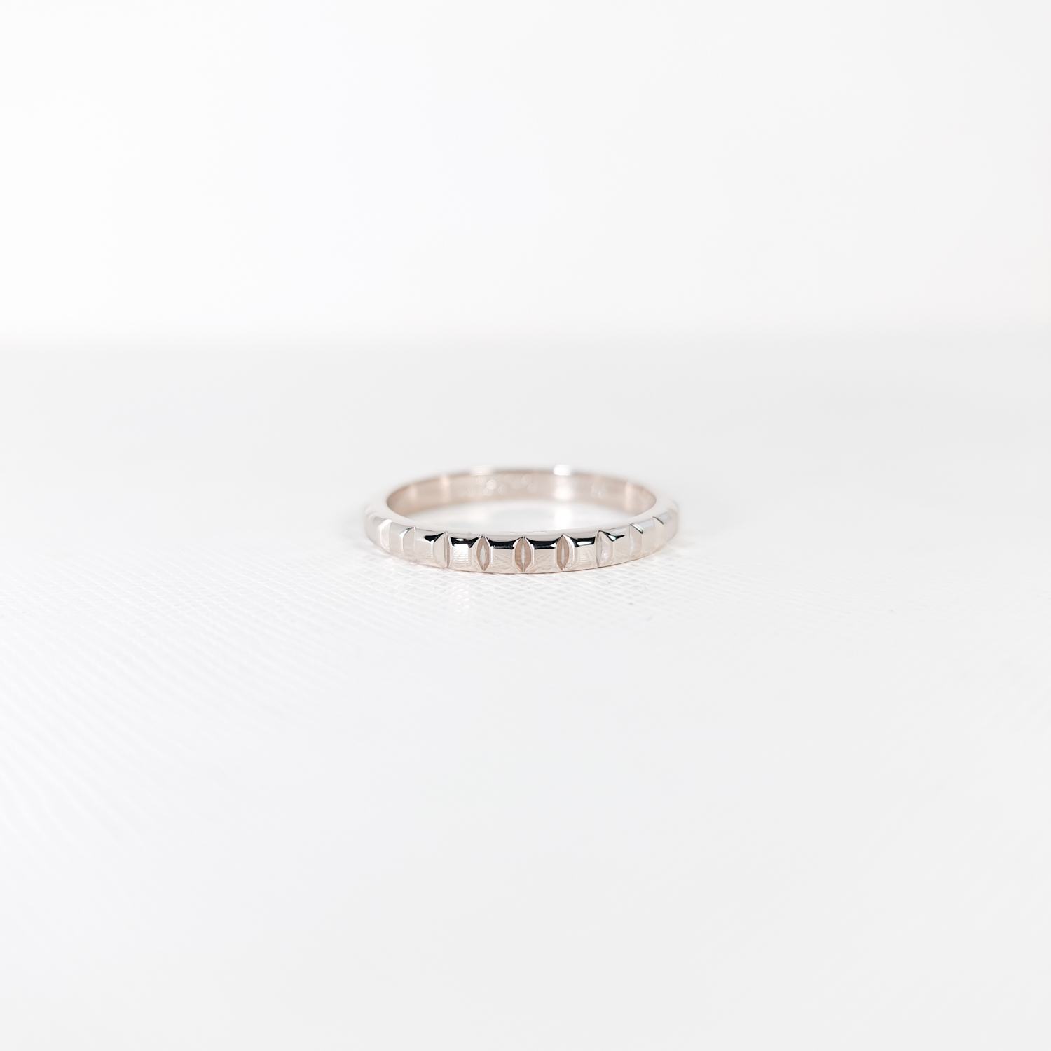 แหวน Boucheron Clou De Paris Band ทองขาว18K ไซส์ 59# (Used)