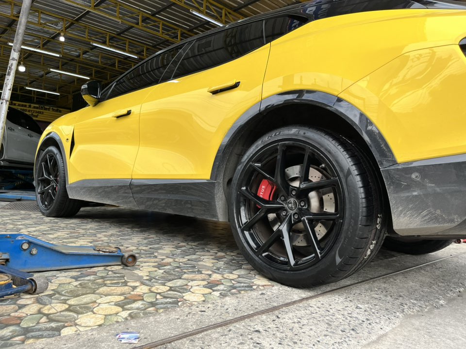 LOTUS_ELETRE🚘เปลี่ยนยาง 🛞🐘#PIRELLI_P-ZERO(PZ4)275/40R22 ❤️ 🛞#PIRELLI_P-ZERO(PZ4)315/35R22