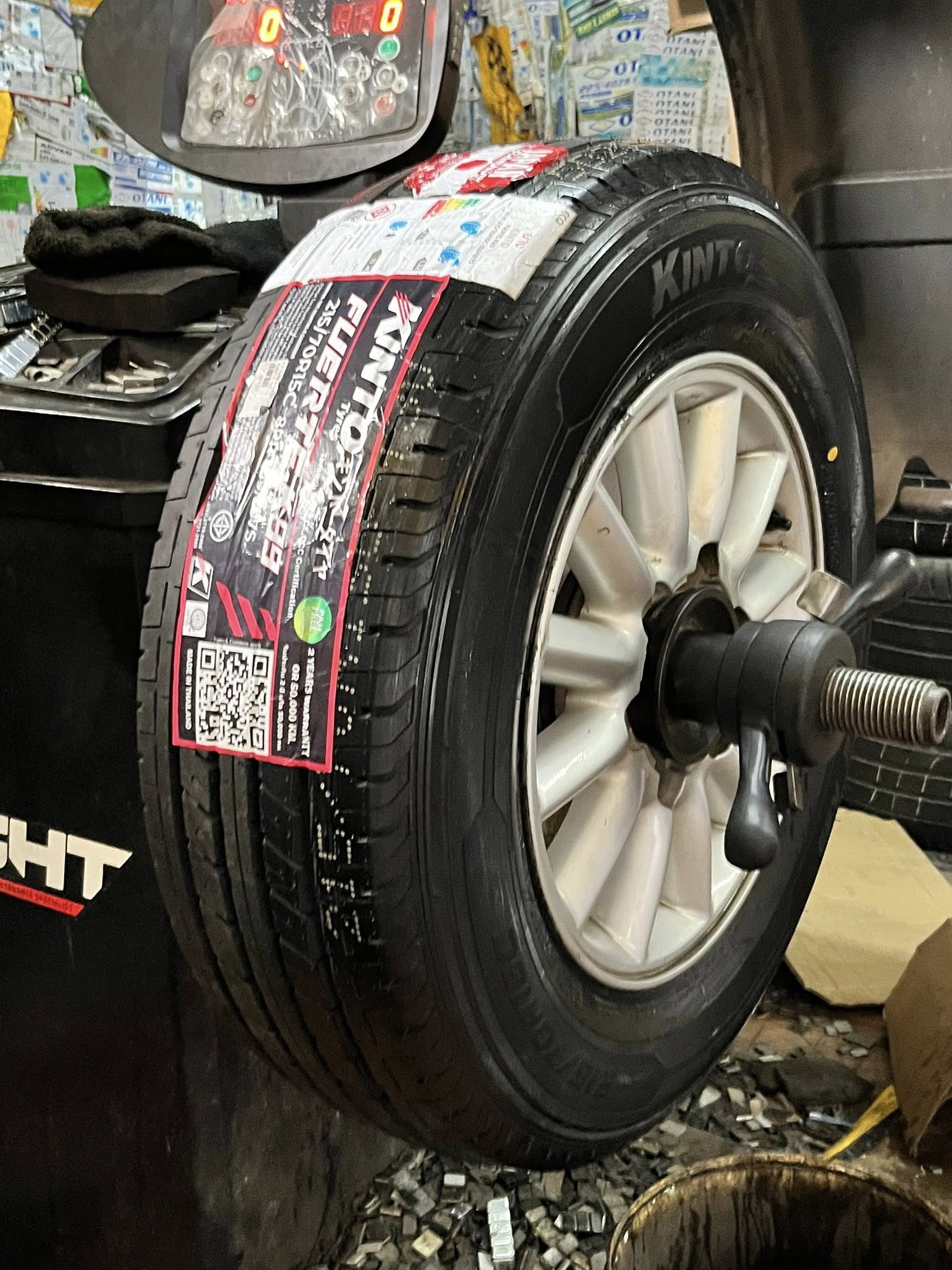 ISUZU_D-MAX🚘เปลี่ยนยาง 🛞🐘#KINTO_FUERTE K99_215/70R15