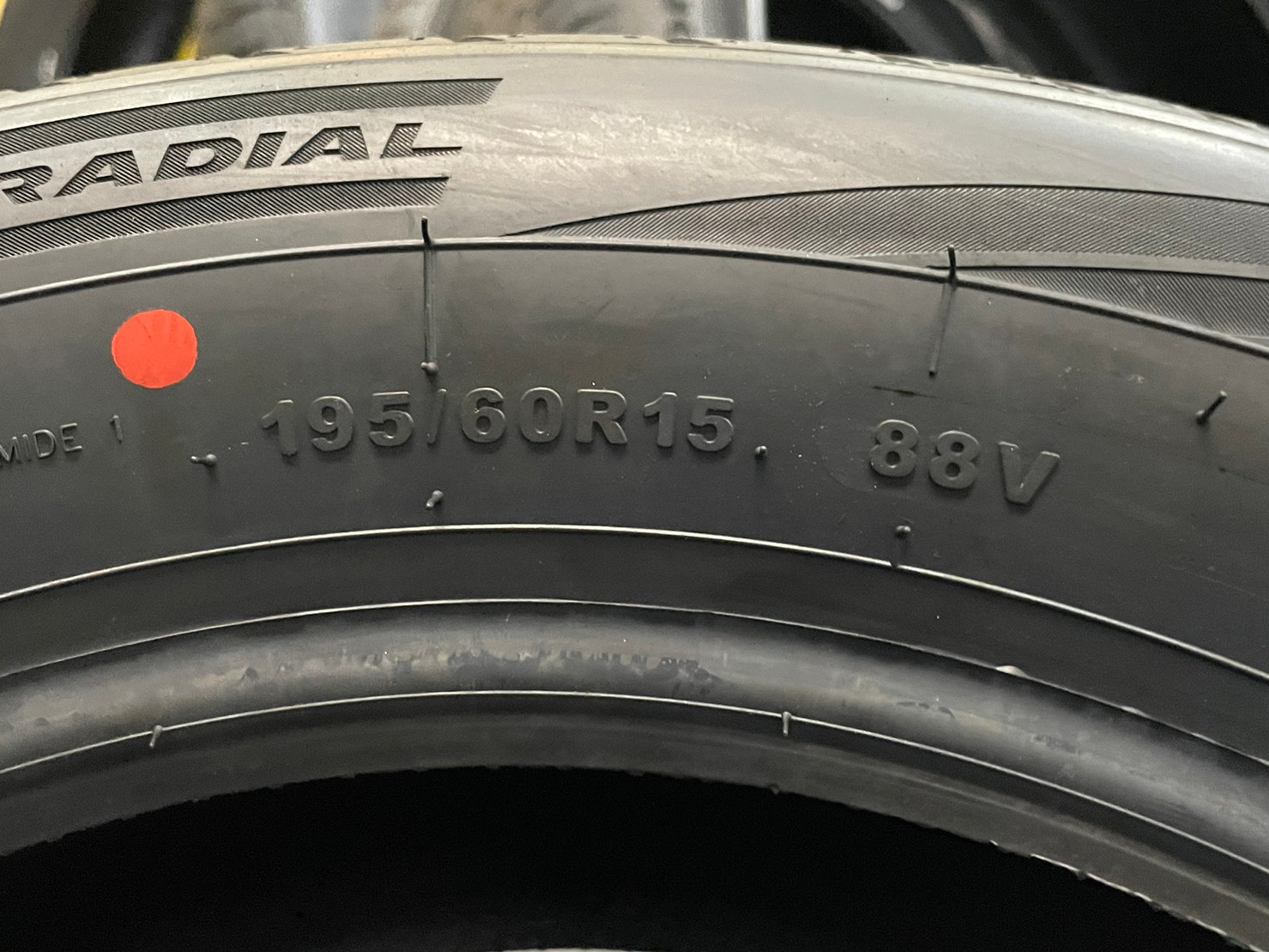 ยางใหม่GT_Radail FE2ขนาดยาง 195/60R15 ยางใหม่ปี2023