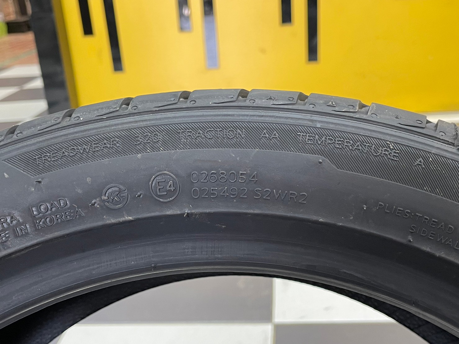 HANKOOK Ventus V12 evo2 215/45R17 ยางใหม่ปี2023