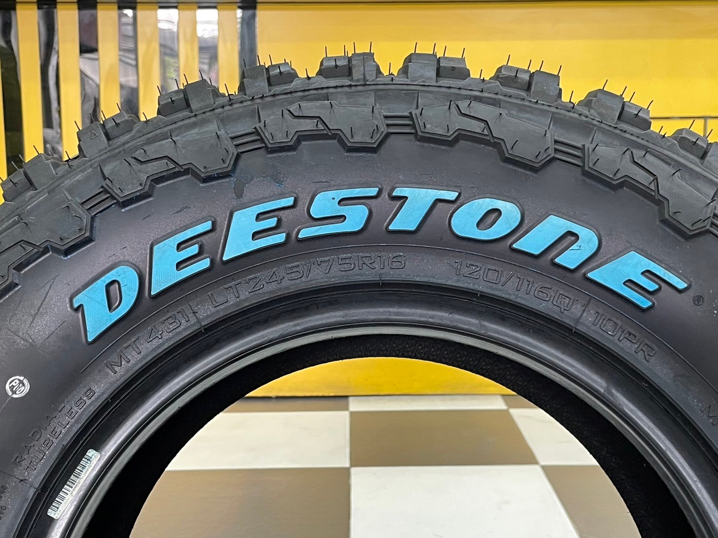 ยางใหม่ 245/75R16 Deestone Power Cruz รุ่น MUD TERRAIN - MT431 (แก้มขาว) ยางใหม่ปี2024