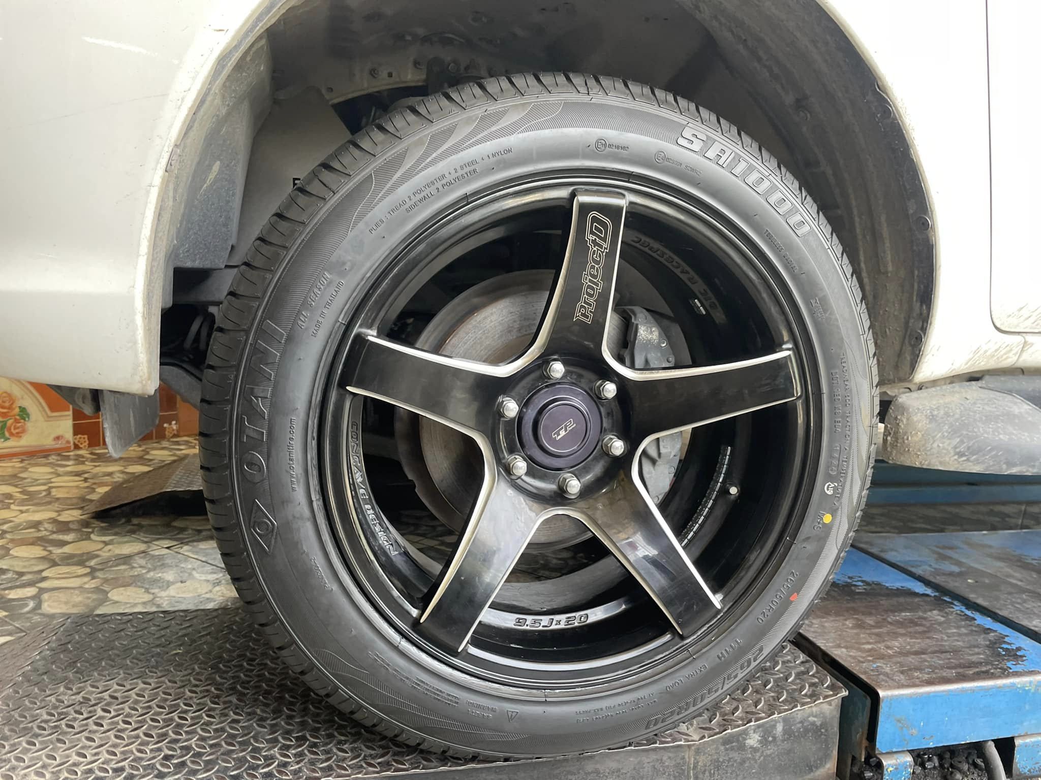 🚘 #TOYOTA_REVO 🛞#OTANI #SA1000 265/50R20