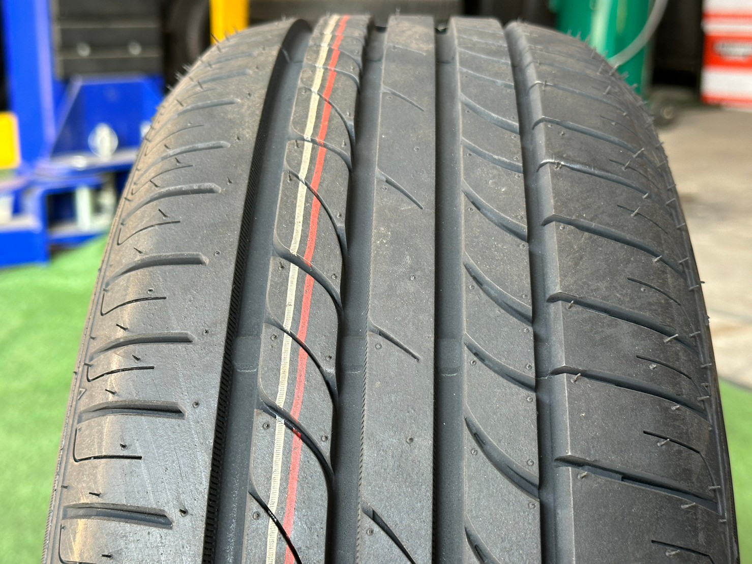 ยางใหม่ Bridgestone Duravis R611 215/70R15 ยางใหม่ปี2023