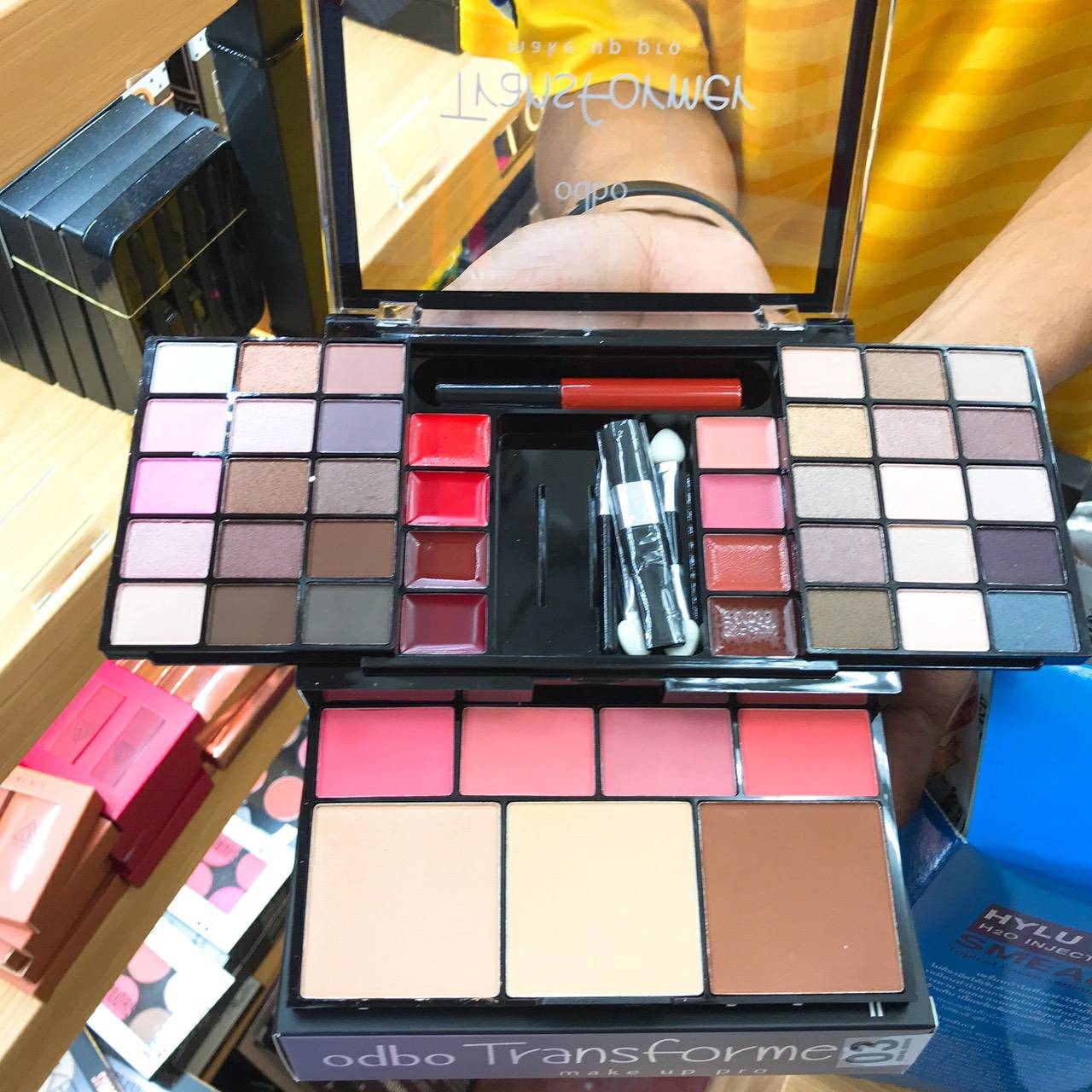 odbo Transformer Make Up Pro ( โอดีบีโอ ทรานฟอร์เมอร์ เมค อัพ โปร พาเลต อายแชโดว 30 เฉดสี)
