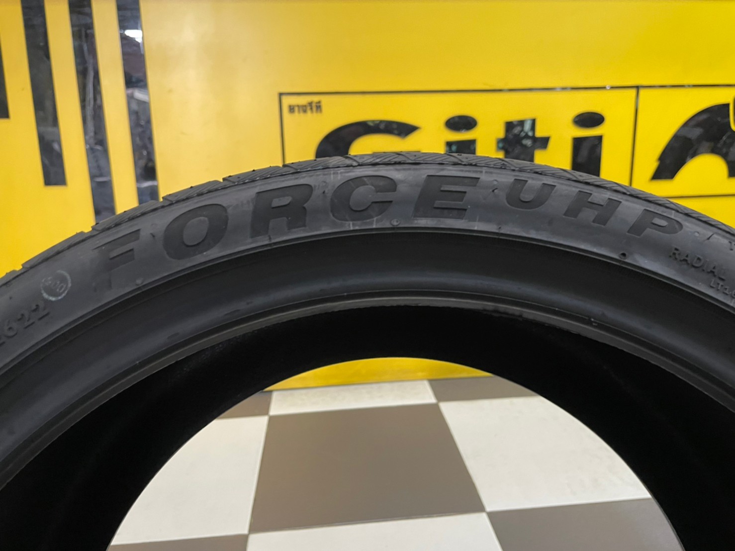 ATLAS FORCE UHP 255/35R18 ยางใหม่ปี 2022