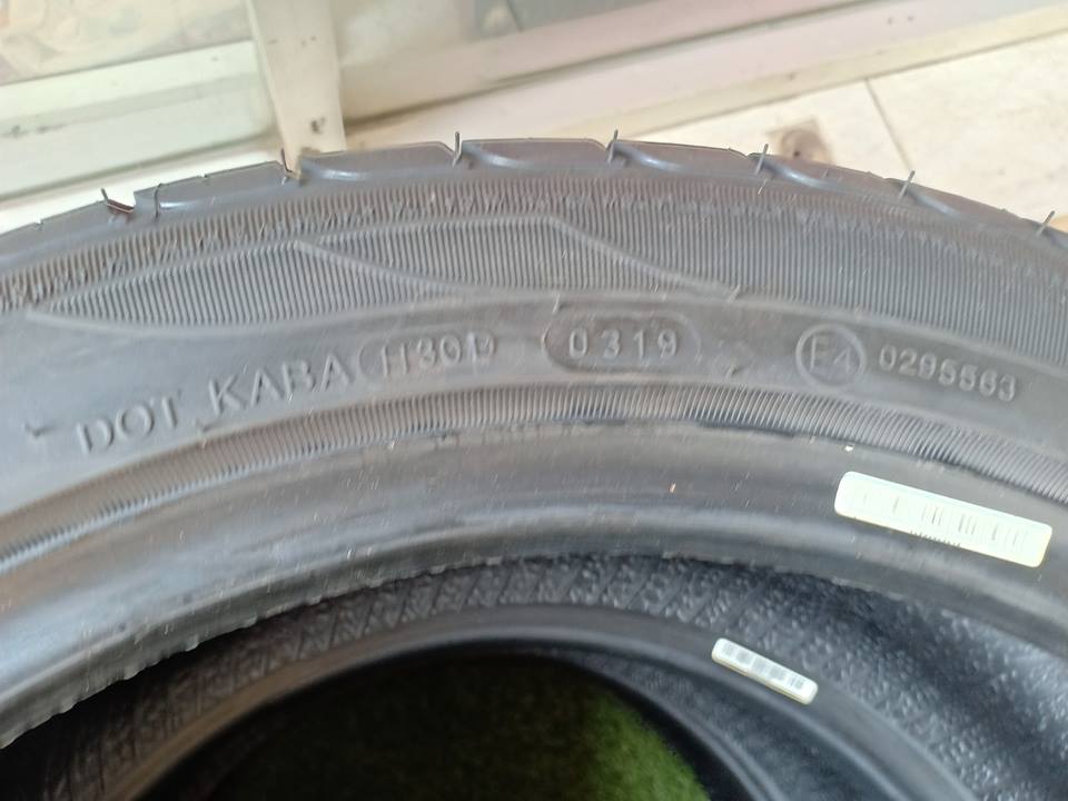 ยางใหม่ดีสโตน ยางไทย 215/45R17CARRERAS R702 ปี19