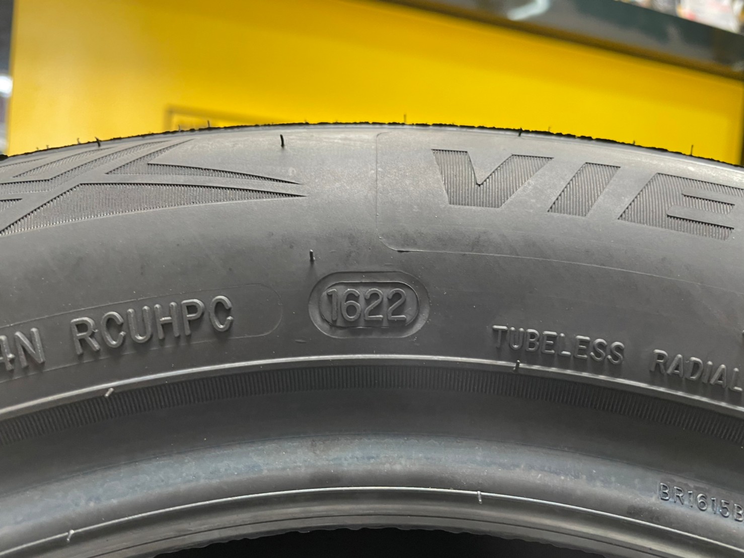 ยางใหม่AUSTONE SP702 205/55R16 ยางผลิตไทย คุ้มค่ารับประกันบาดบวมเบียดตำ365วันเคลมฟรี ยางใหม่ปี2022