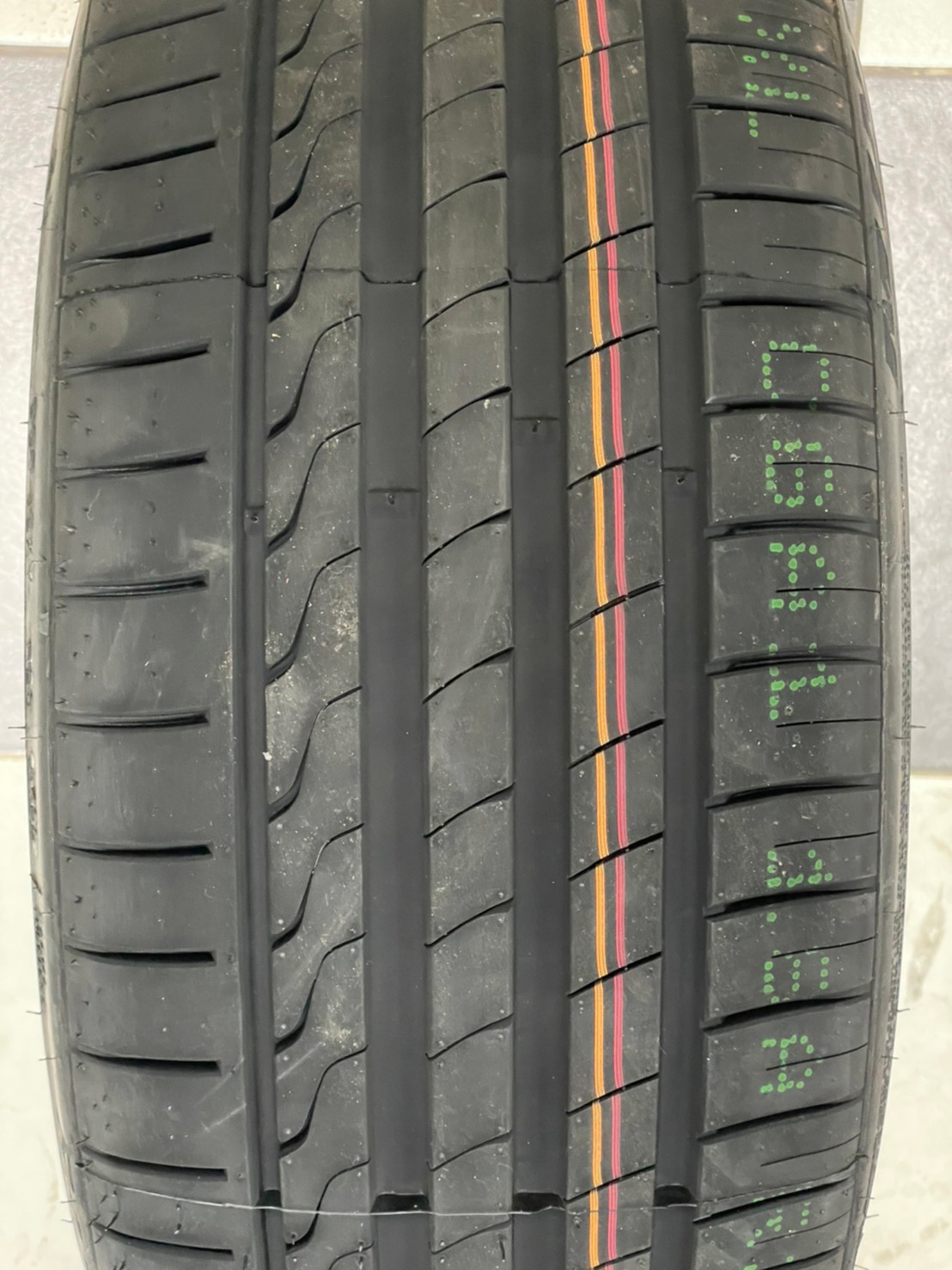 225/35R19 MINERVA F205 ยางสปอร์ต คุณภาพดี นุ่มเงียบ