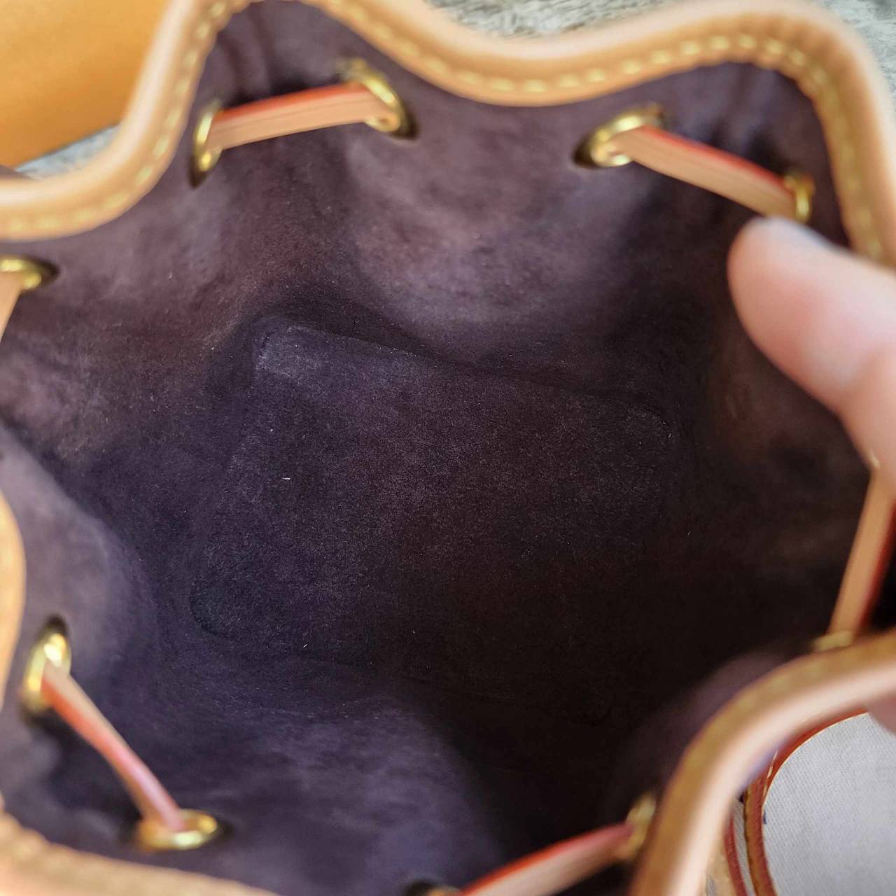 กระเป๋าLVรุ่น Nano Noé มือสอง รุ่นใหม่ สายถอดได้