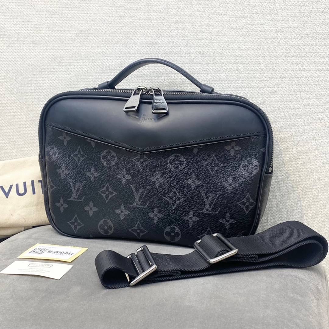 LOUIS VUITTON Bumbag Monogram Eclipse