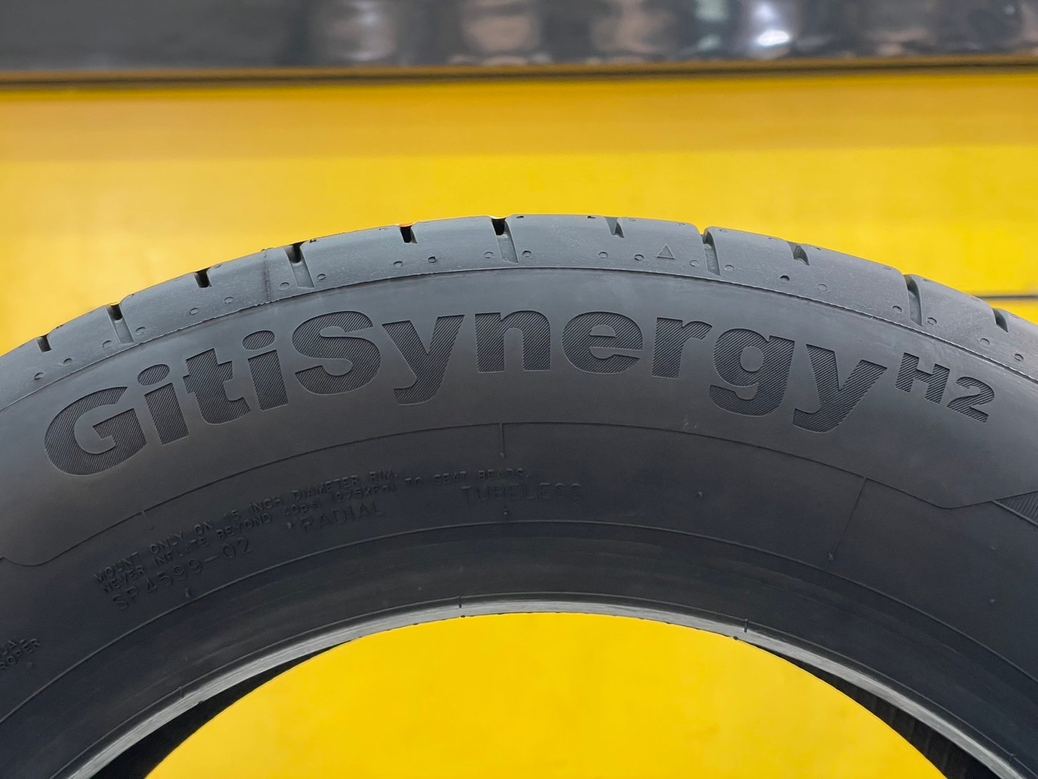 Giti Synergy H2 185/60R15 ยางใหม่ปี2024