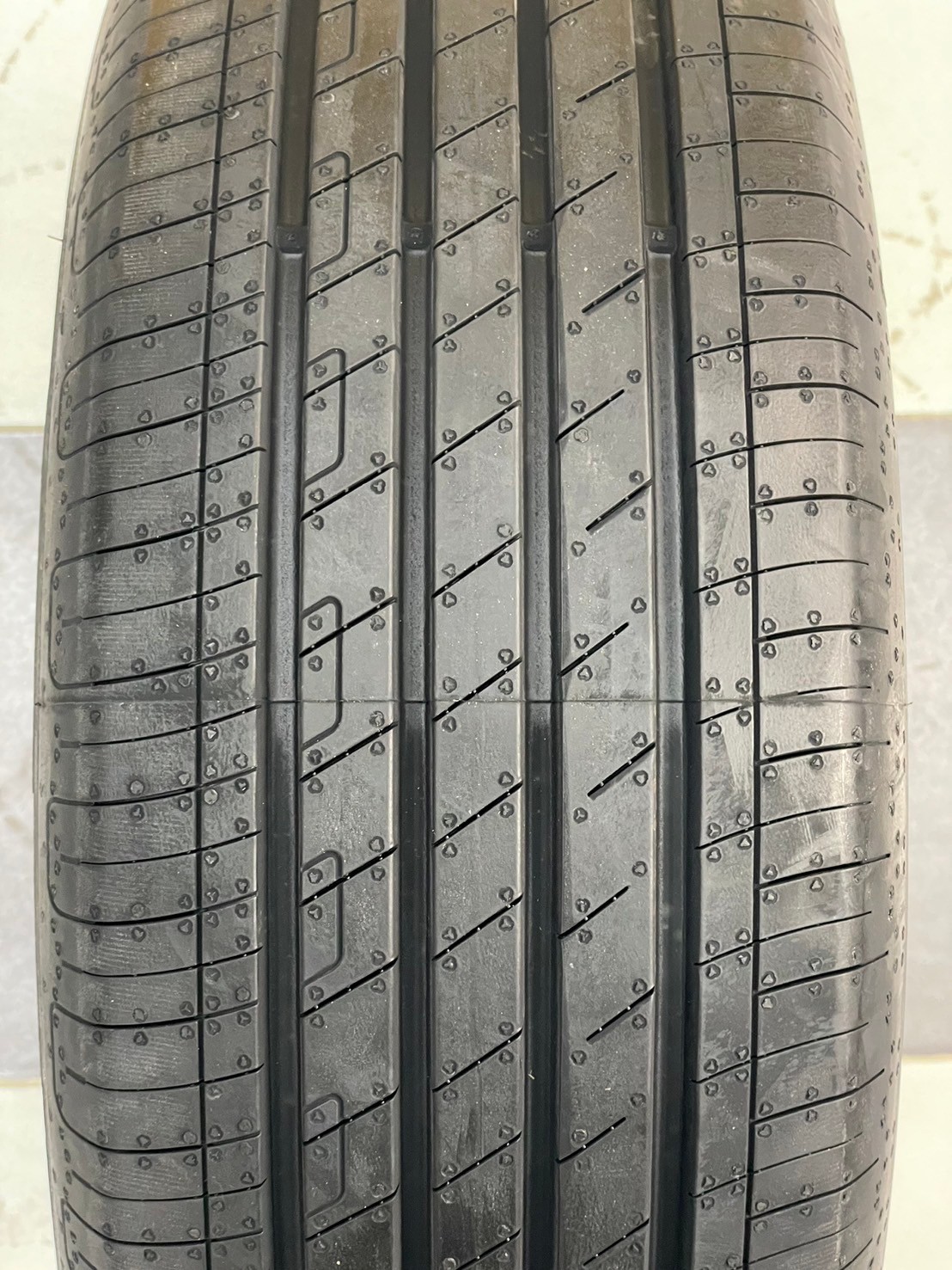 ยางใหม่ Goodyear EfficientGrip Performance 235/65R17 ยางใหม่ปี2024