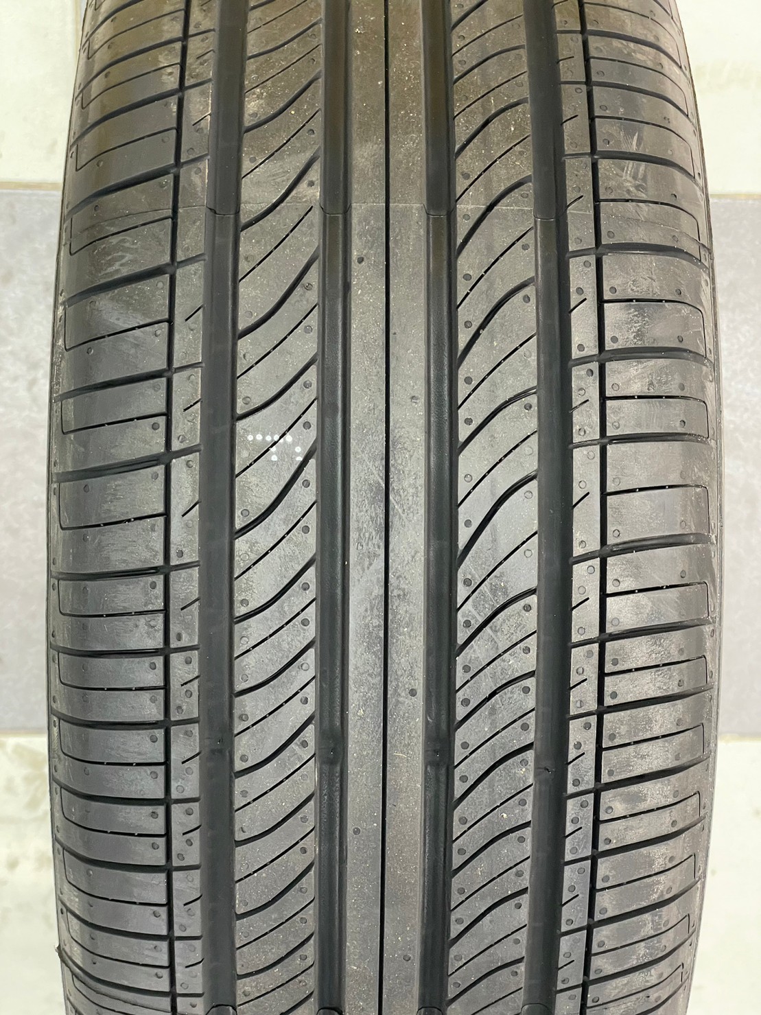 Giti ComfortF22 215/55R17 ยางใหม่ปี2023