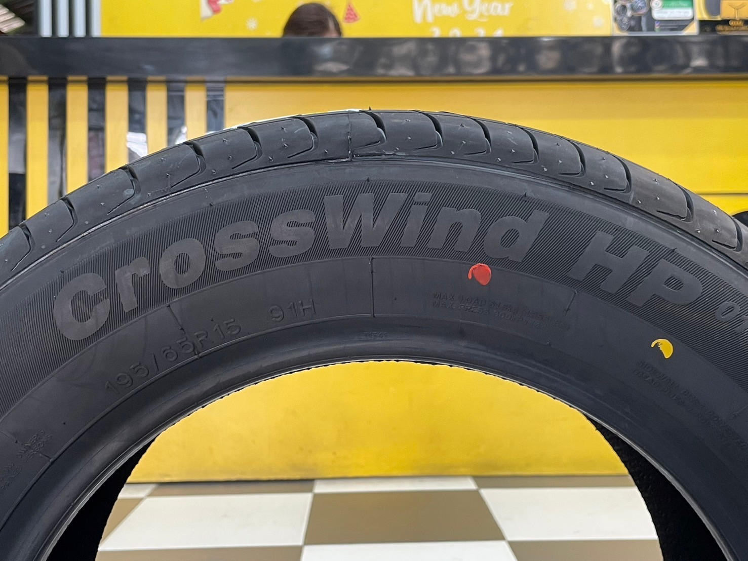 ยางรถยนต์คุณภาพดี #Linglong(หลิงหลง) Crosswind HP 195/65R15ยางใหม่ปี2024 ยางผลิตไทย
