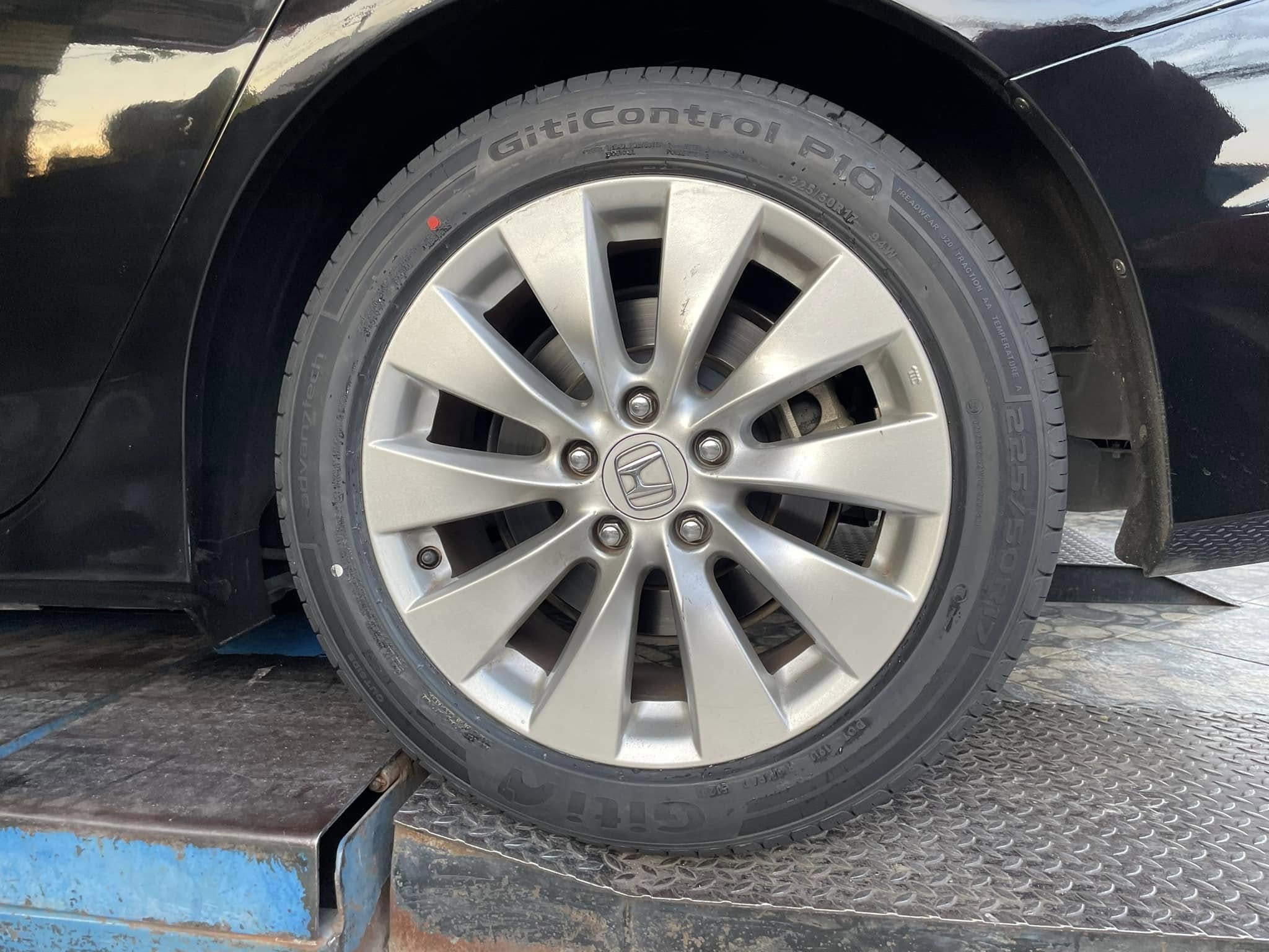 #HONDA_ACCORD🛞 เปลี่ยนยาง #GITI_CONTROL P10 225/50R17 #บริการตั้งศูนย์ล้อ❤️