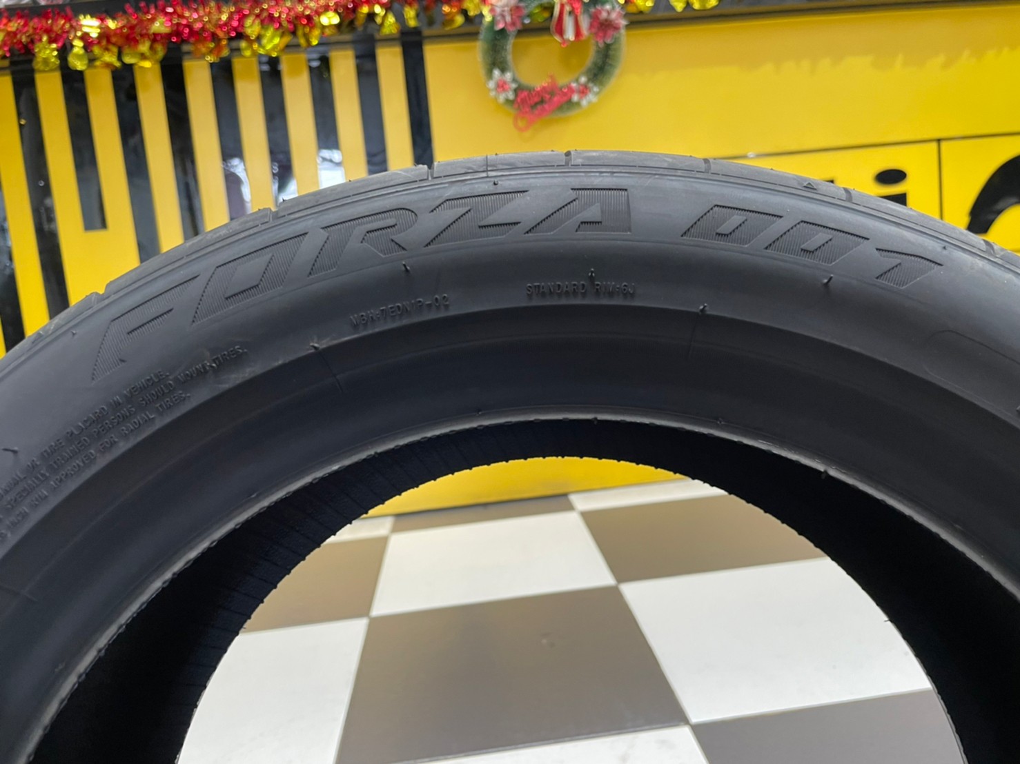 #ยางคินโต๊ะ #KINTO FORZA 001 Treadwear 280 195/50R16 ยางใหม่ปี2022 2เส้น ยางปี2023 2เส้น ลดราคาพิเศษ เพียงชุดละ5600บาท (สินค้ามีจำนวนจำกัด)