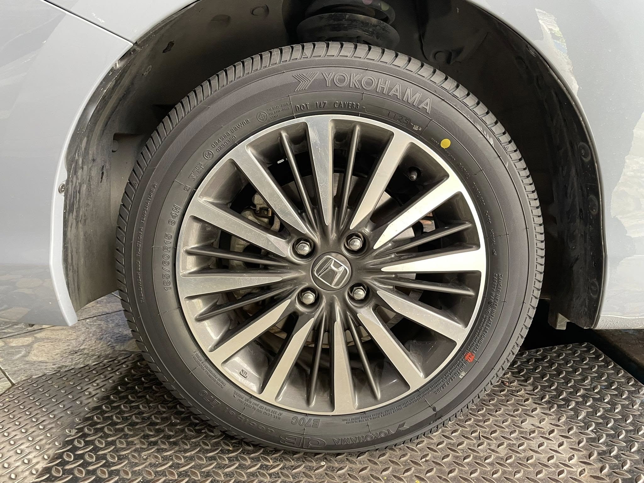 #HONDA_CITY เปลี่ยนยาง 🛞🐘#YOKOHAMA_E70_185/60R15 ❤️ 🛞 #ยางสมรรถนะสูง นุ่มเงียบ