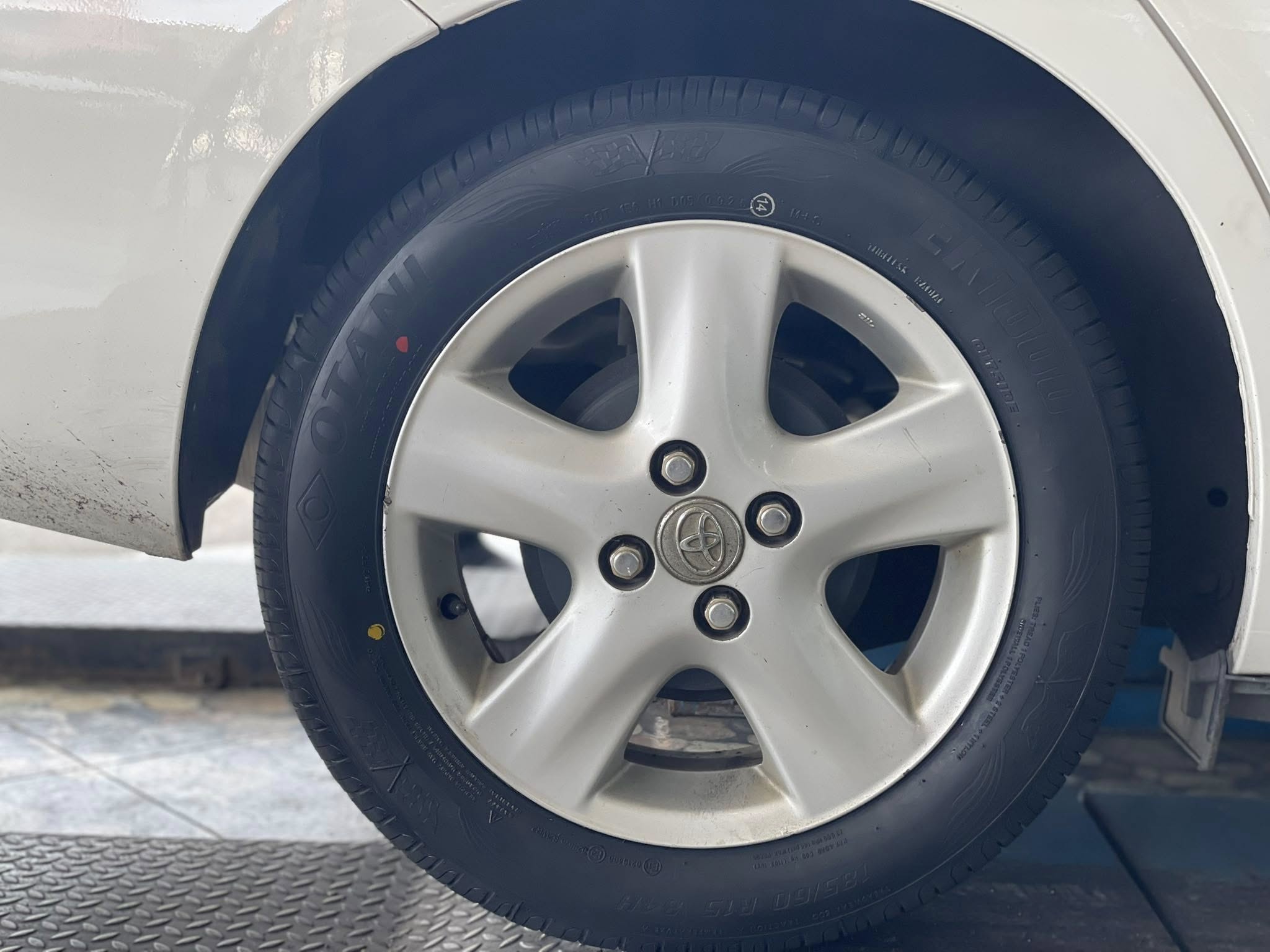 #TOYOTA_YARIS 🚘เปลี่ยนยาง🛞🐘#OTANI_EK1000_185/60R15