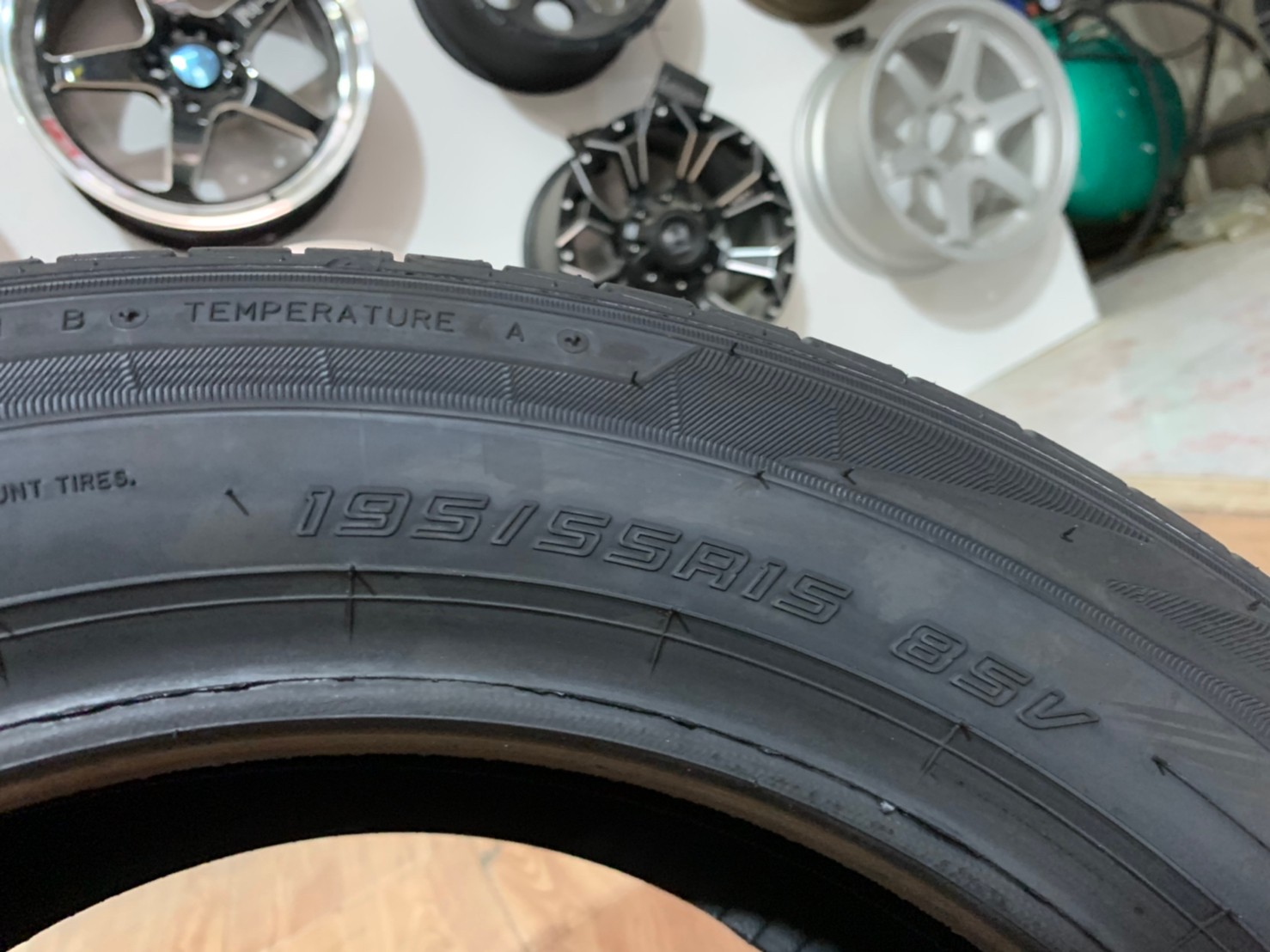 ยางใหม่สปอร์ต DUNLOP LM705 195/55R15 ยางใหม่ปี2021