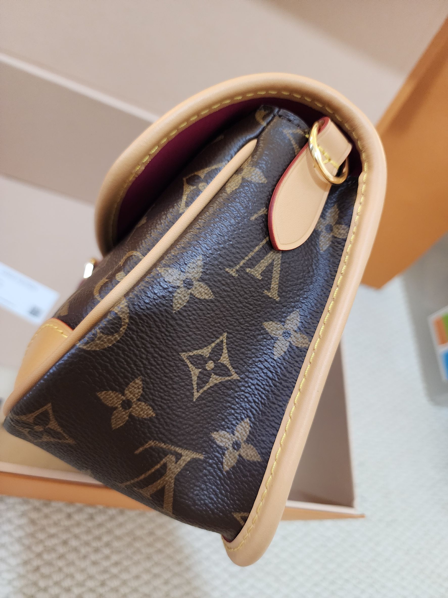 Lv diane mono microchip ปี25