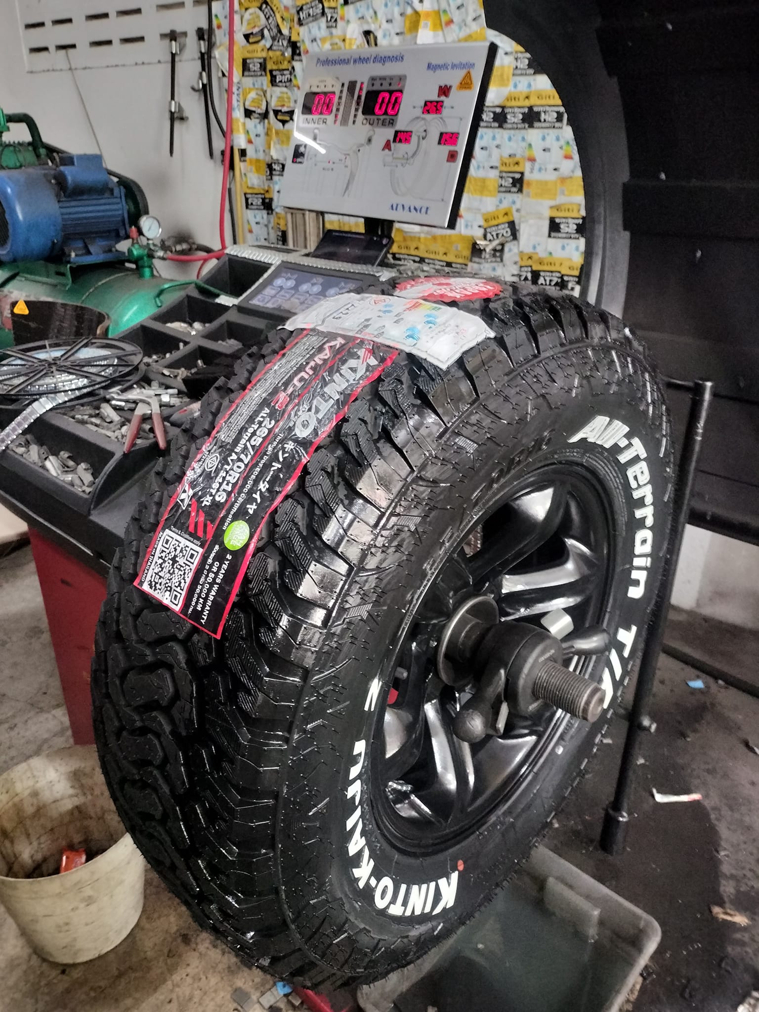 #ISUZU_TURBO #KINTO_KAIJU2_265/70R16