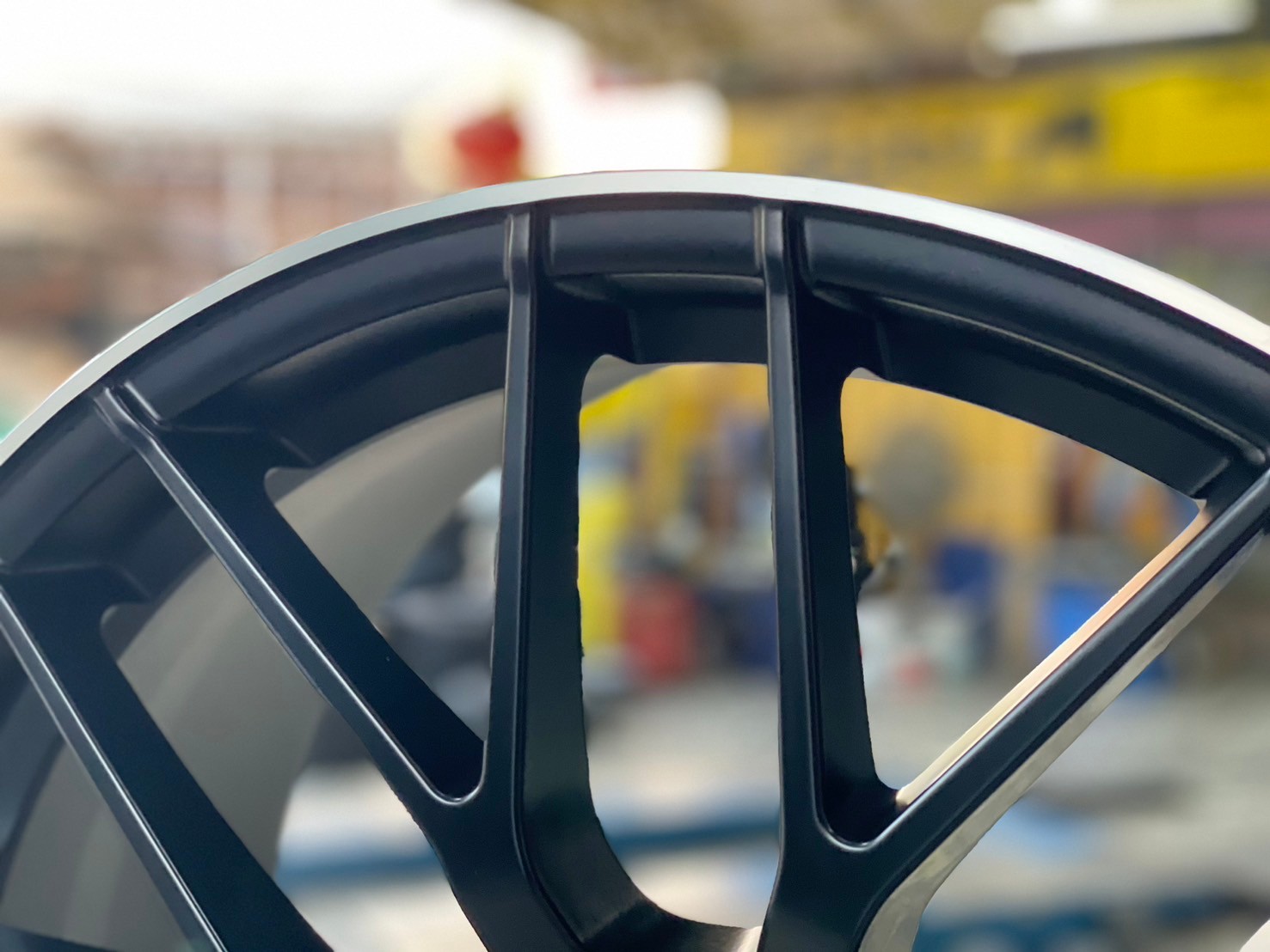 ล้อแม็กซ์ใหม่ สำหรับใส่รถ Mercedes-Benz ขอบ19" นิ้ว ล้อเบาผลิตแบบ Flow Forming