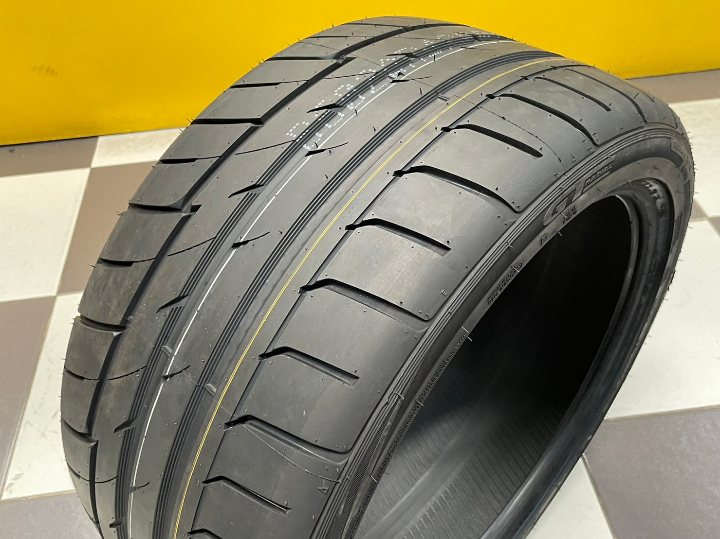 ยาง GT RADIAL CHAMPIRO SX2 265/35R18 ยางใหม่ปี2023