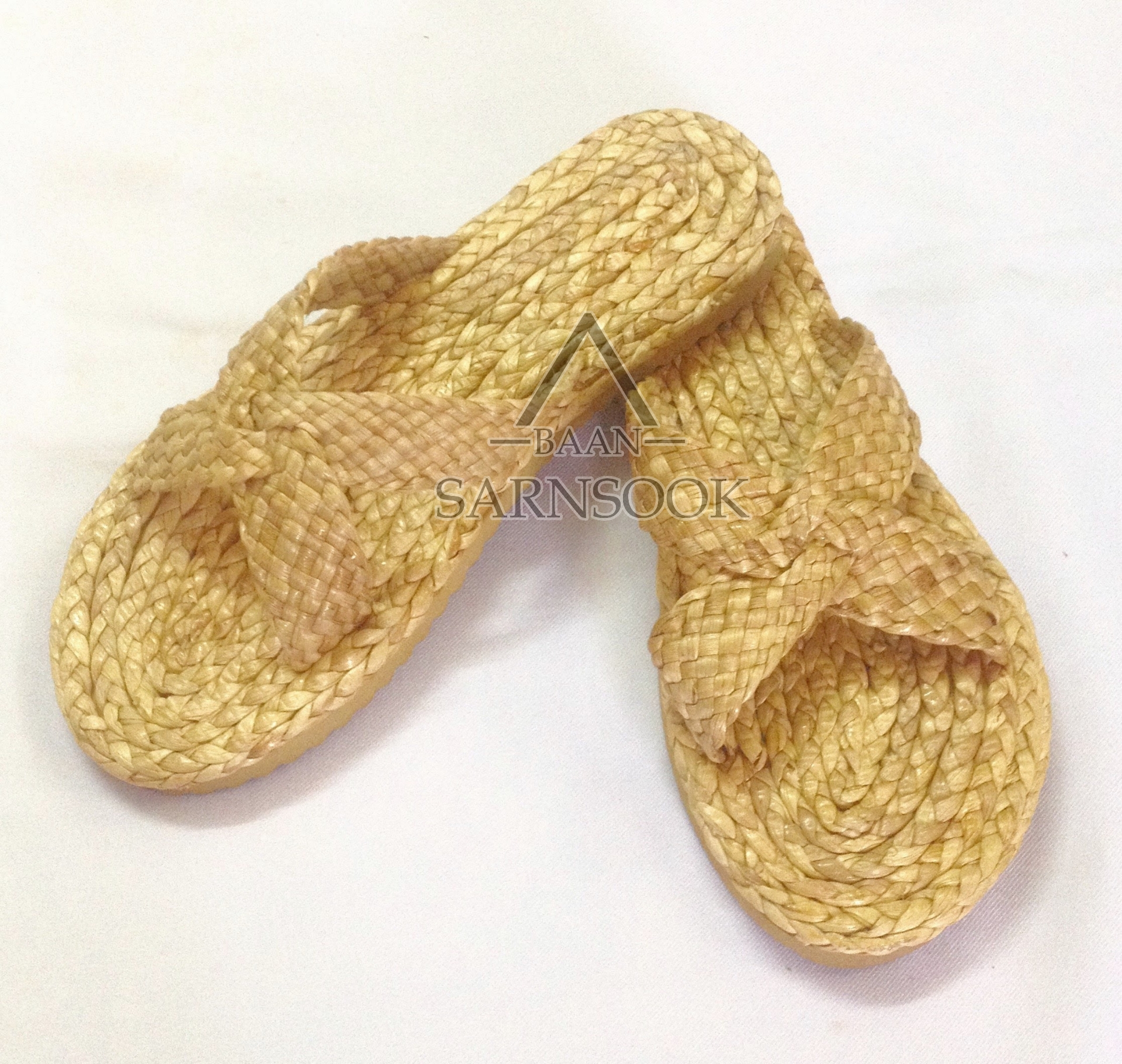 BSS401W :รองเท้าสานผักตบชวา, รองเท้าใส่เดินในบ้าน ทรงสวม ราคาส่งเริ่มที่ 1โหล : 12 คู่