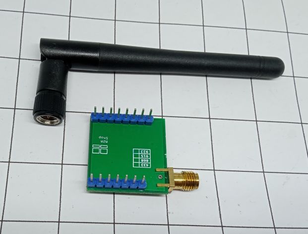 RFM95 หรือ SX1276 Shield สำหรับ Breadboard ขั้ว SMA พร้อมเสายาว 9.5ซม