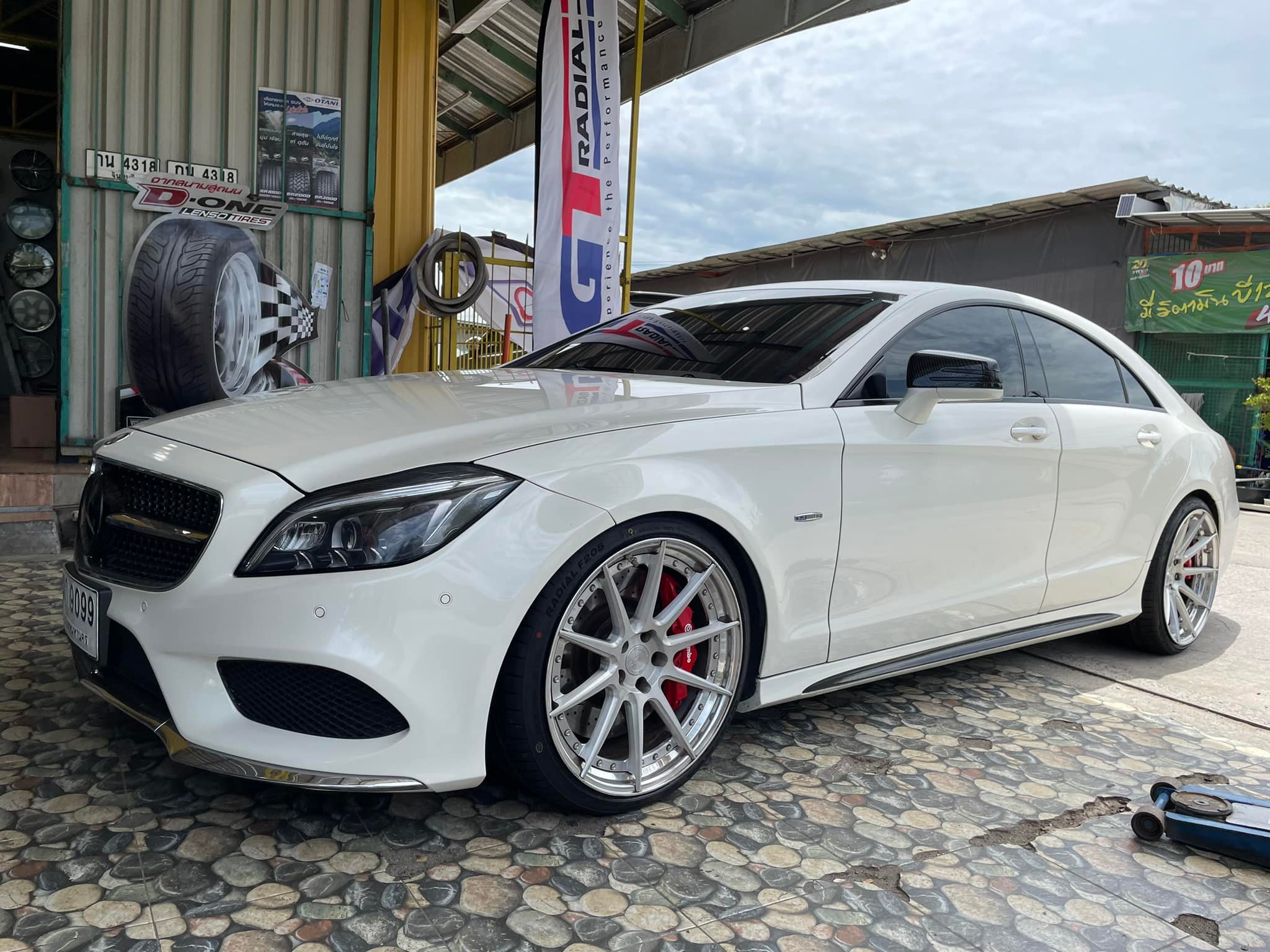 MINERVA F205 235/35R20 MINERVA F205 265/30R20