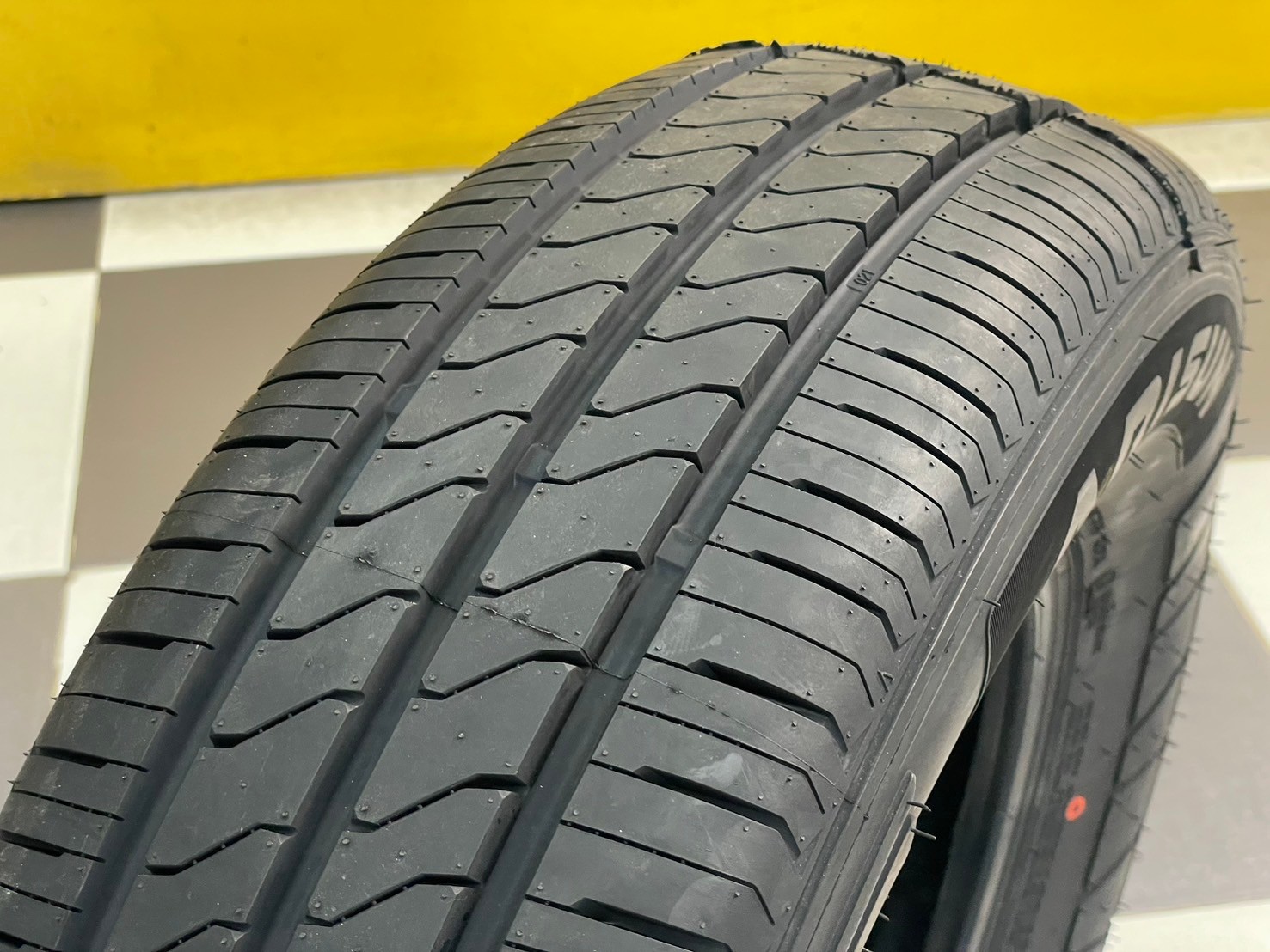 ยางกระบะบรรทุก 𝗔𝗿𝗶𝘀𝘂𝗻 🔴 ZX15 🔴 195R14C ยางใหม่ปี2024