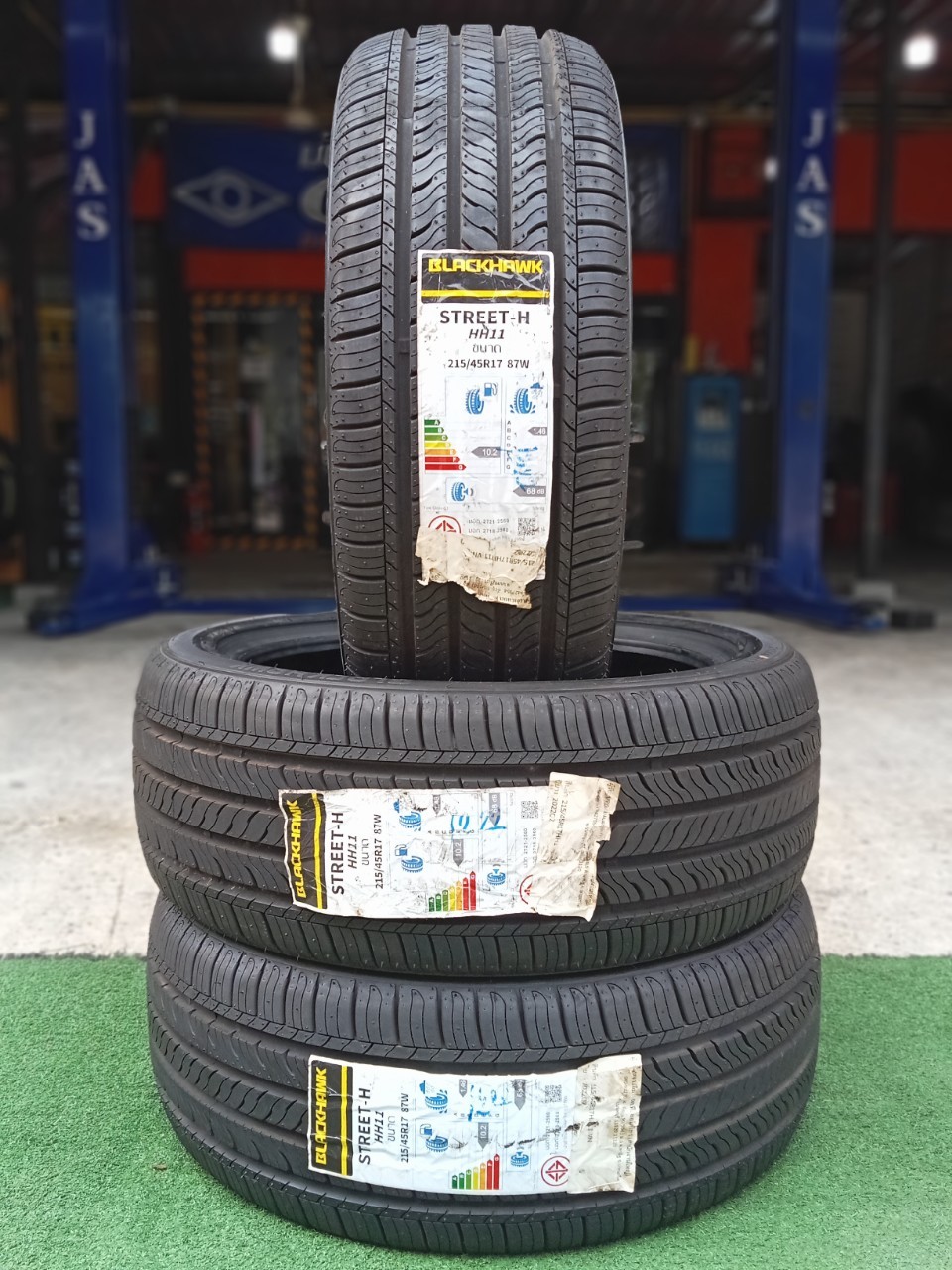 💥💥#BLACKHAWK HH11 215/45R17 ยางใหม่ปี2022💥ราคาลดพิเศษพร้อมใส่ถ่วงฟรี