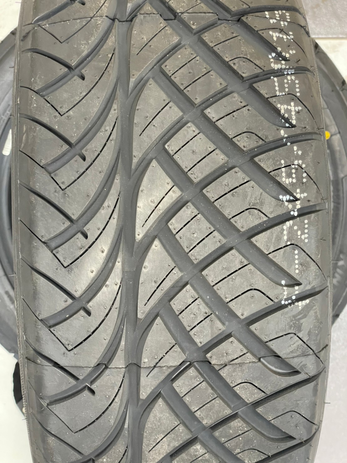 KINTO V36 245/45R18 275/40R18 ยางใหม่ปี2023