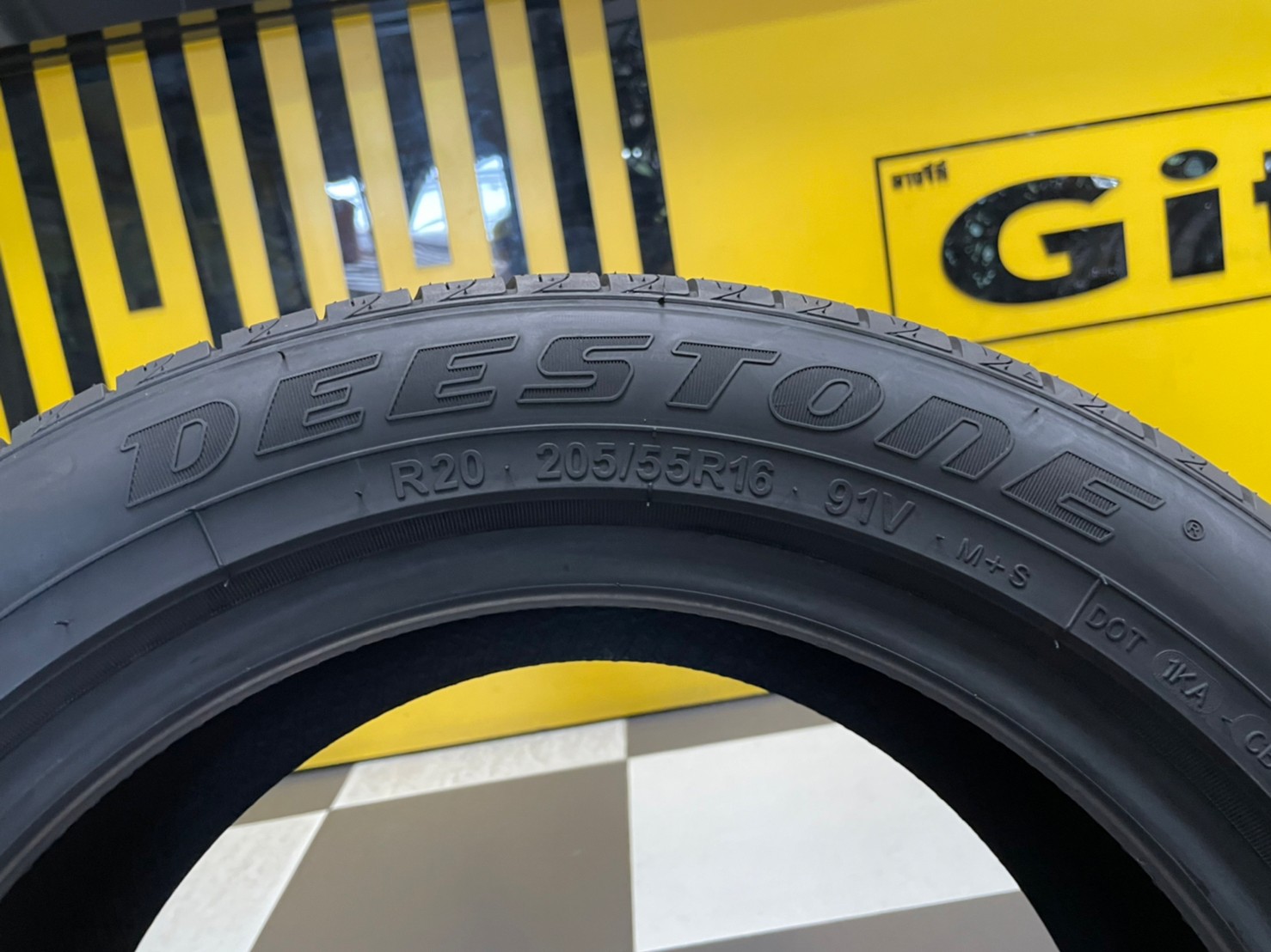 205/55R16 DEESTONE Public Trans R20 ยางใหม่ปี2022