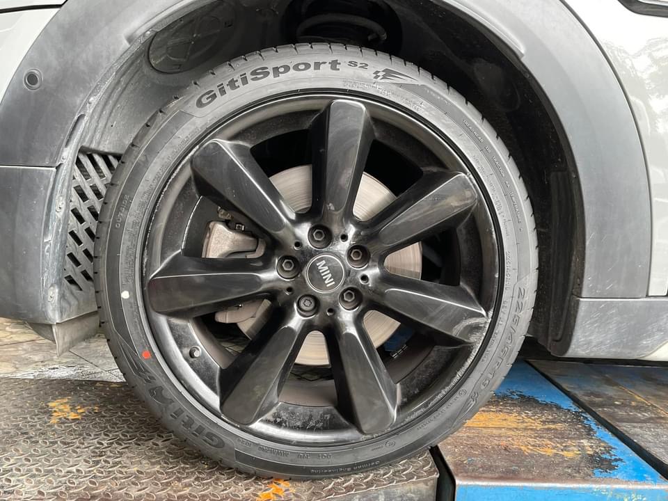 🚗#MINI_COOPER S COUNTRYMAN เลือกเปลี่ยนยาง 🛞 🛞#ยางจีที #ยางสปอร์ตสมรรถนะการขับขี่สูง 🛞 🛞#Giti_SportS2 225/45R18🛞