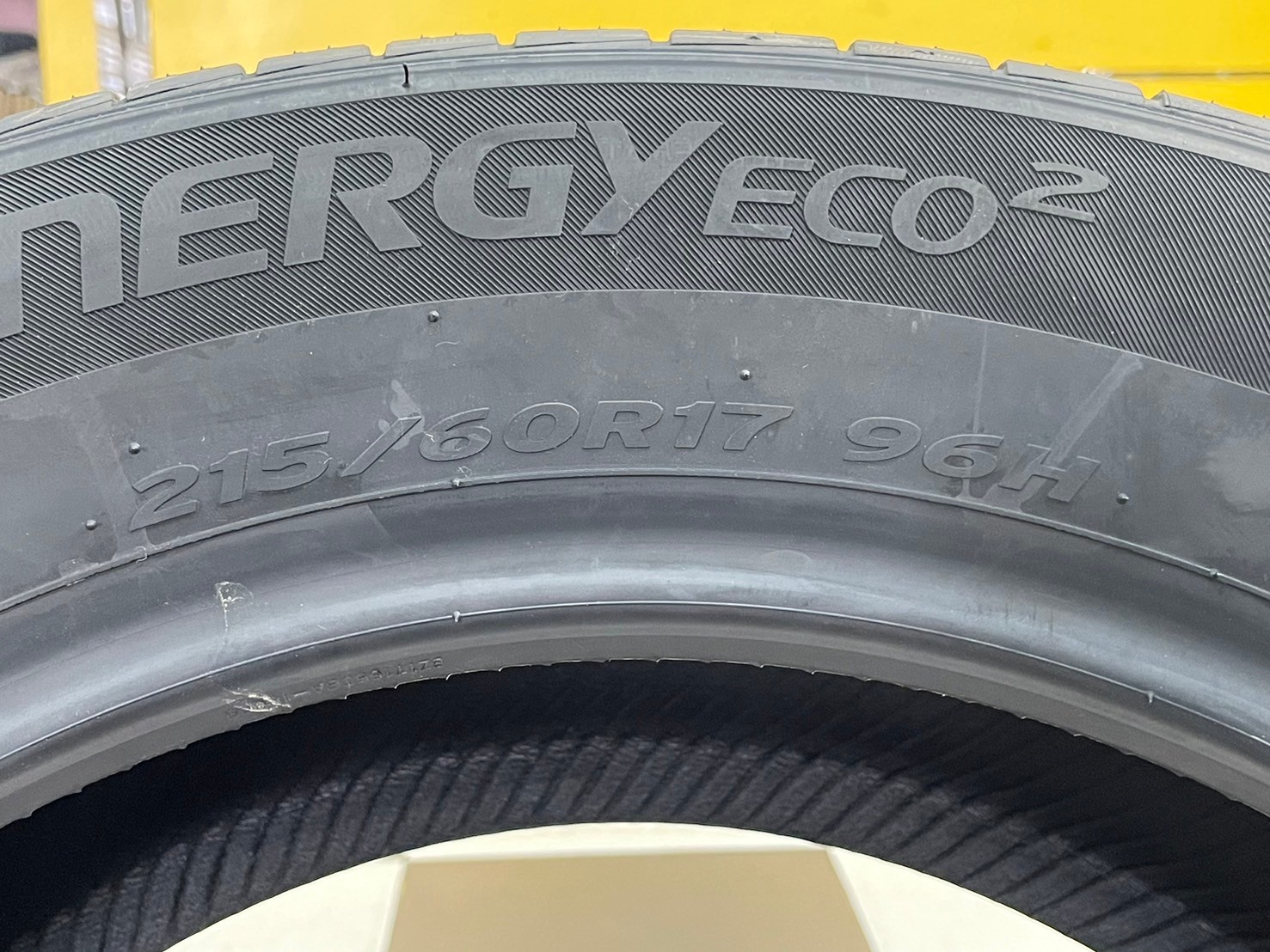 HANKOOK 215/60R17 รุ่น KINERGY ECO2 ยางใหม่ปี2024