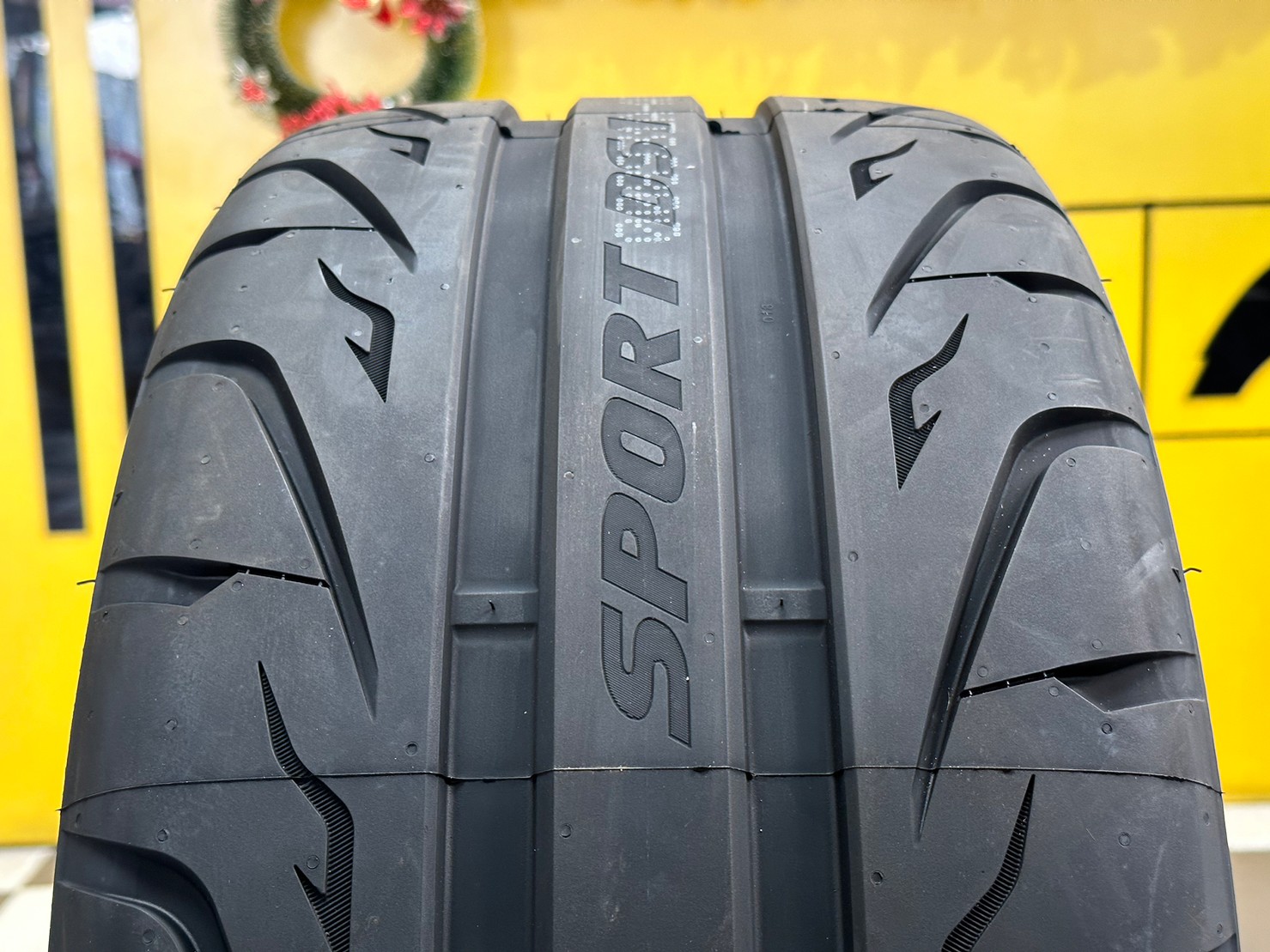 ยางใหม่ ยางซอฟ NAZZ Sport DS1 235/45R18 265/40R18 ยางใหม่ปี2023