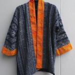 เสื้อคลุมผ้าเขียนเทียน แต่งผ้าปักสวย