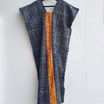 เดรสยาวสีคราม แต่งผ้าปักมือ