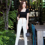 ชอบสีขาว ขายาว ผ้ายืด ใส่สบายสวย ต้องรุ่นนีเลยค่ะ กางเกงขายาว 9 ส่วน แต่งกระดุมลาย เอวสูง