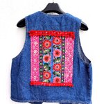 เสื่อกั๊กยีนส์ แต่งผ้าปักมือลายดอก