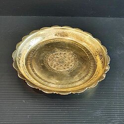  ถาดทองเหลืองหล่อหนาตอกลาย ขาตุ่ม 7 นิ้ว 