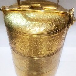 ปิ่นโตสามชั้นตอกลายดอกมะลิล้วน ดอกเล็ก signature